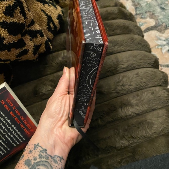 Frankenstein Hardcover Book - Picture 5 of 8